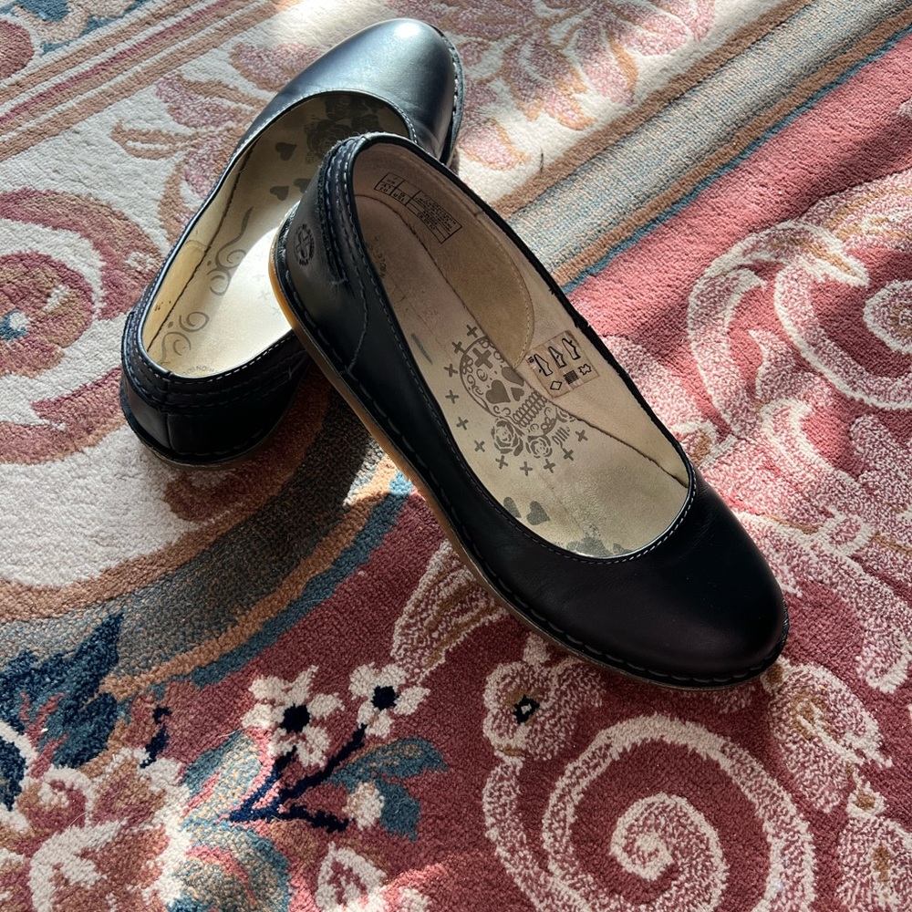 Dr Martens Christina Flats